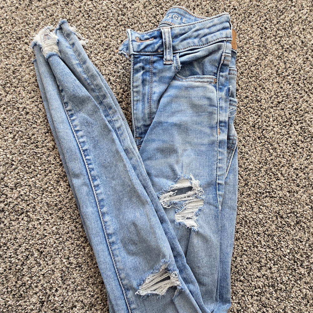 American Eagle Outfitters Light Blue Ripped Skinny Jeans